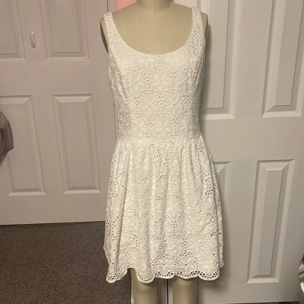 Lilly Pulitzer White Eyelet Sleeveless Dress - Picture 1 of 5